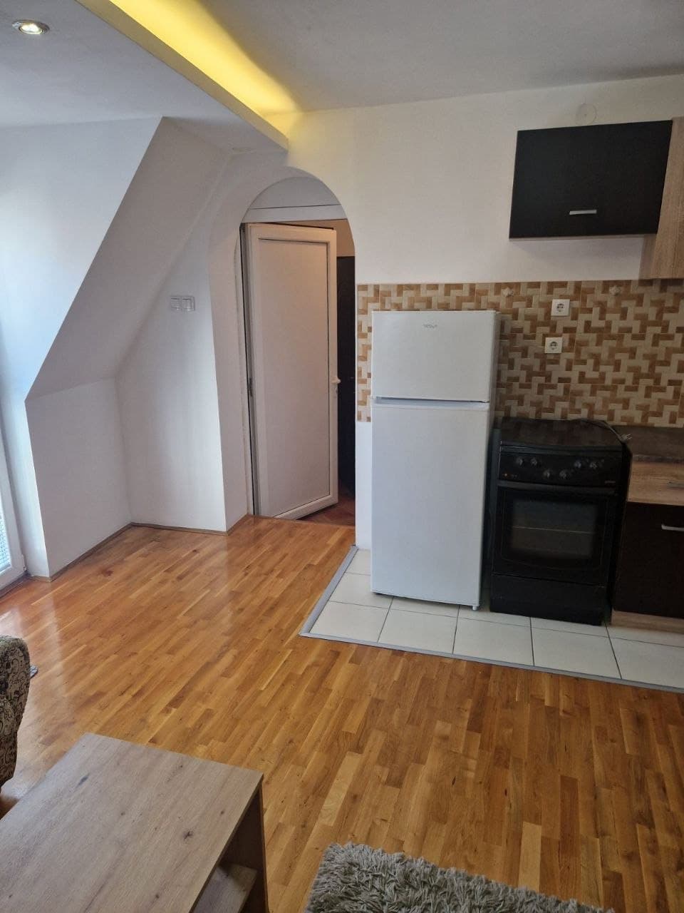 Zemun, Bosanska Caddesi'nde Kiralık Geniş Stüdyo Daire - 5